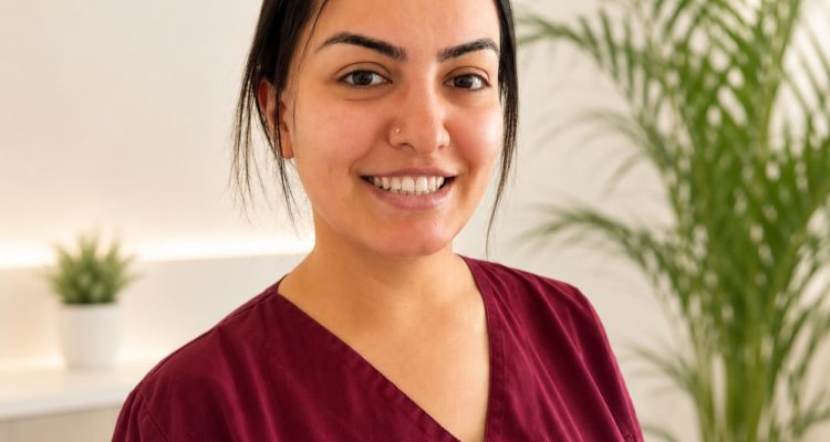Saniye Sahin, Praxismanagerin der Zahnarztpraxis Dr. Göllner